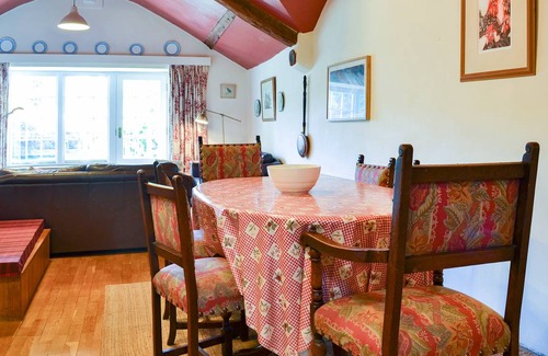 Holmrook Cottage | Cabin ∙ 3 bedrooms ∙ 5 guests