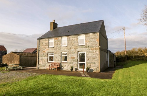 Rhyd-y-clafdy Cottage | Cabin ∙ 3 bedrooms ∙ 6 guests