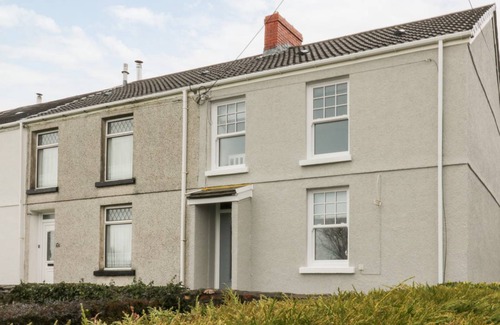 Burry Port Cottage | Cabin ∙ 3 bedrooms ∙ 5 guests