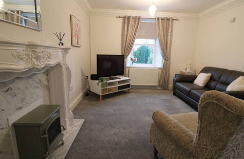 Burry Port Cottage | Cabin ∙ 3 bedrooms ∙ 5 guests