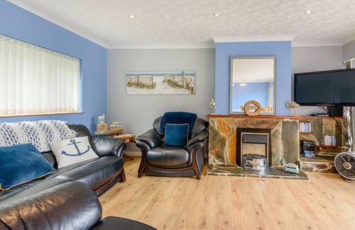 Llanbedrog Cottage | Cabin ∙ 3 bedrooms ∙ 6 guests