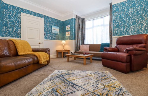 Margate Cottage | Cabin ∙ 4 bedrooms ∙ 8 guests
