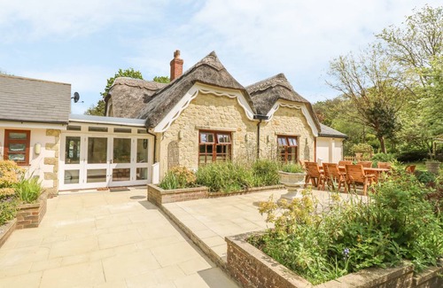 Shanklin Cottage | Cabin ∙ 4 bedrooms ∙ 8 guests