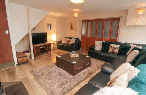 Allerston Cottage | Cabin ∙ 4 bedrooms ∙ 10 guests