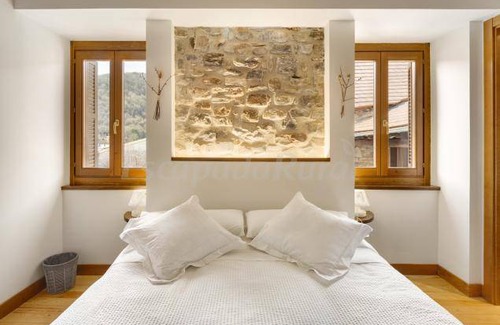 Isaba Cottage | Cabin ∙ 5 bedrooms ∙ 11 guests