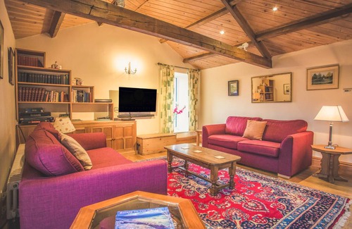 Horsehouse Cottage | Cabin ∙ 6 bedrooms ∙ 14 guests