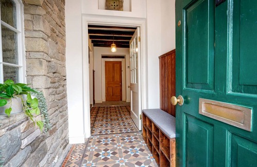 Chapel en le Frith Cottage | Cabin ∙ 6 bedrooms ∙ 14 guests