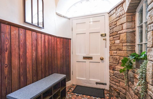 Chapel en le Frith Cottage | Cabin ∙ 6 bedrooms ∙ 14 guests