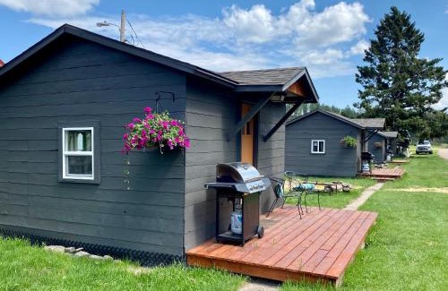Rapid City Cabin | Cabin 7 at Horse Creek Resort