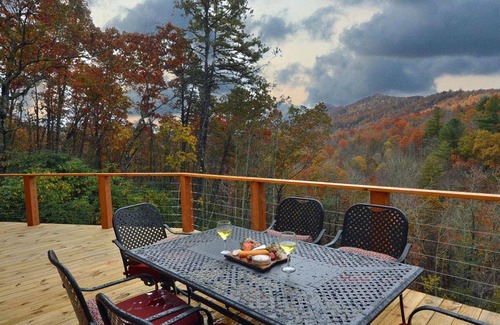 Almond Cabin | Cabin ∙ 7 bedrooms ∙ 16 guests