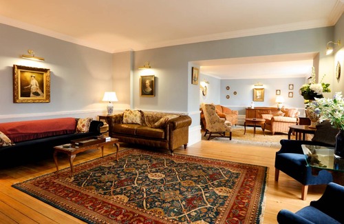 Chapel en le Frith Cottage | Cabin ∙ 7 bedrooms ∙ 16 guests