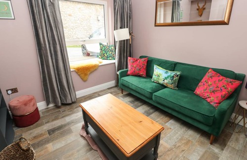 Oldwalls Cottage | Cabin ∙ 8 bedrooms ∙ 15 guests