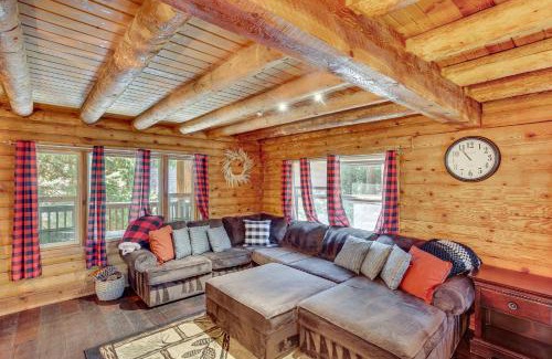Crestline House | Cabin about 1 Mi to Lake Gregory and Hiking!