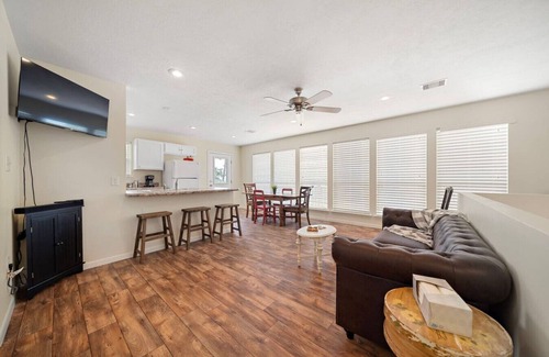 Onalaska House | Cabin by the Lake - Peaceful & Quiet