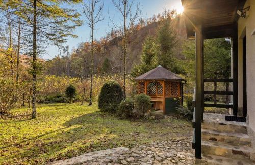 Polhov Gradec House | Cabin by the river Polhov Gradec