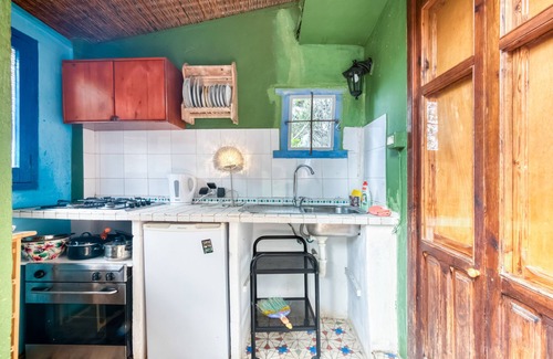 Bolulla Cabin | Cabin 'Del Paso' with Shared Pool, Shared Garden and Wi-Fi