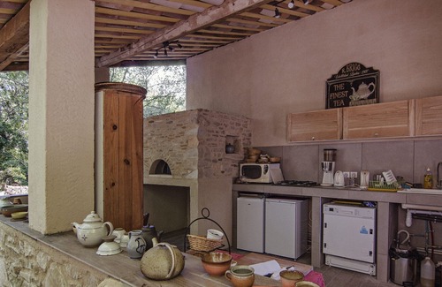 Sigonce Cabin | Cabin-Ensuite with Bath-Cabane en pierre
