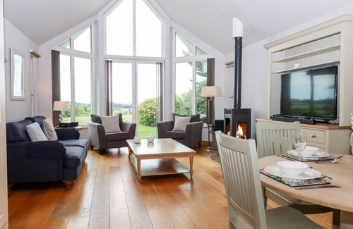 Eleighwater Cottage | Cabin ∙ 2 bedrooms ∙ 4 guests