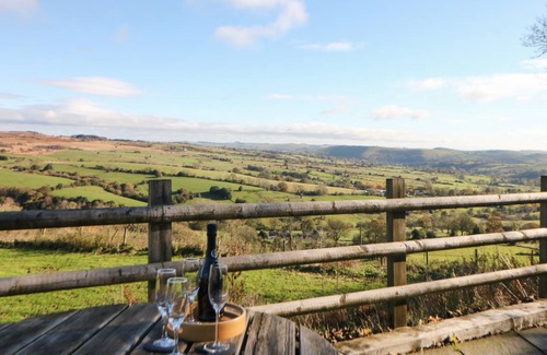 Longnor Cottage | Cabin ∙ 4 bedrooms ∙ 8 guests