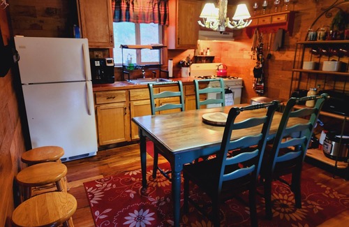 Leeper Cabin | Cabin in Cook Forest near clarion river, hiking and hunting!
