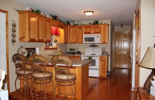 Helen Cabin | Cabin in Helen, GA Mountain Cottage on the 7th Fairway Innsbruck Golf Community