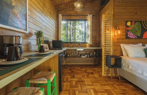 Praia do Rosa Cabin | Cabin. Lagoa, Pet Friendly in Gated Community
