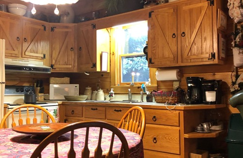 Blowing Rock Cabin | Cabin Nestled in Blowing Rock