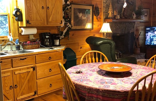 Blowing Rock Cabin | Cabin Nestled in Blowing Rock