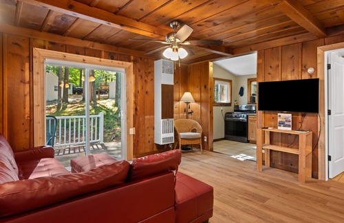 Mayfield Cabin | Cabin on beautiful Arbutus Lake near Traverse City