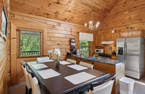 Sevierville Cabin | Cabin Retreat: Secluded Deck ~ Hot Tub ~ Game Room