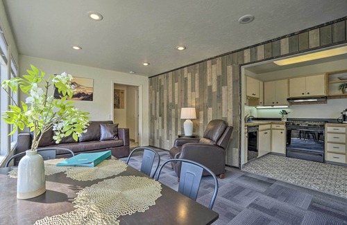 Alyeska Cabin | Cabin w/Hot Tub & Views: 1 Mile to Alyeska Resort