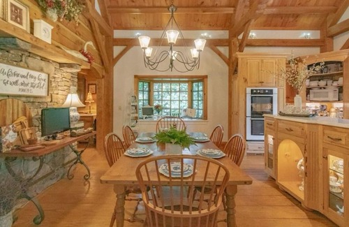 Deep Gap Cabin | Cabin with 4BR/3BA and Queen Sofa where there’s something for all ages to enjoy!