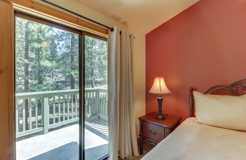 Sunriver House | Cabin with fireplace in a great location - SHARC passes included
