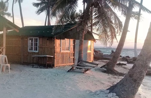 Carti Tupile Hotel | Cabins in Chichime Island