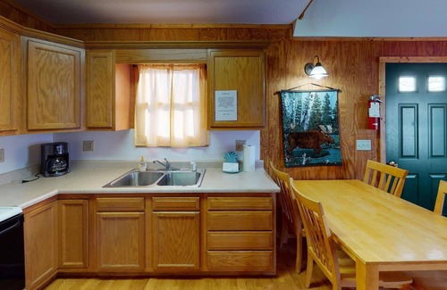 Logan Cabin | Cabins In Hocking - Retreat cabin #10