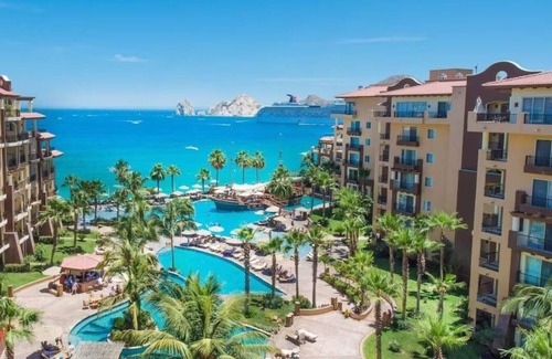 El Medano Ejidal Condo | Cabo San Lucas 3 bedroom Ocean View Penthouse at Villa del Arco - Whale Season