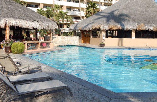 El Medano Ejidal Condo | Cabo San Lucas - JDT Escapes @ Marina Sol - Walk to Medano Beach