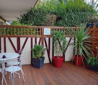 Cabourg Apartment | Cabourg agréable T2 résidence calme - Terrasse 20m2 - Animaux bienvenus