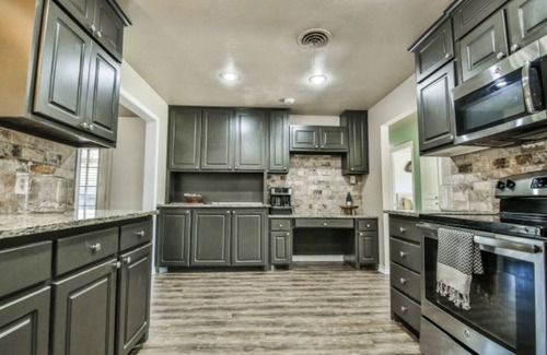 Lubbock House | Cactus Casita *Pets Welcome* Close & Easy access to Campus, Hospitals, and more!