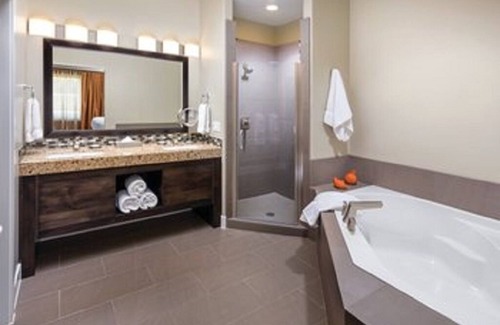 St. George Resort | Cactus gardens, sandstone spires and rich pioneer history!