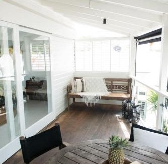 South Brisbane House | Cactus Rose Villa - Private Stay in Byron