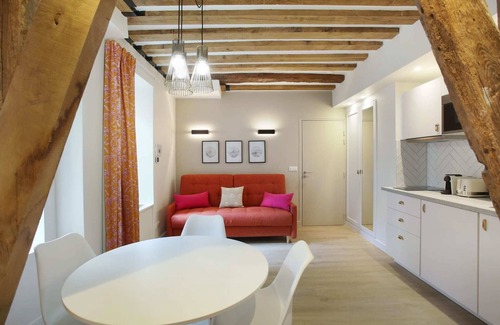 Quartier du Faubourg-Montmartre Apartment | Cadet 105 - One Bedroom Apartment, Sleeps 4