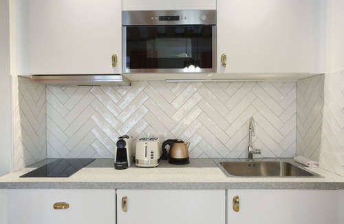 Quartier du Faubourg-Montmartre Apartment | Cadet 105 - One Bedroom Apartment, Sleeps 4