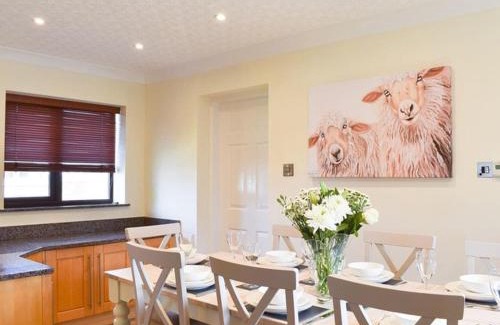 Brynteg House | Cae Coch