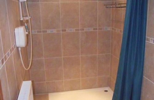 Cwmtirmynach Apartment | Cae Coryn Cottages, Snowdonia (Troed y Graig)