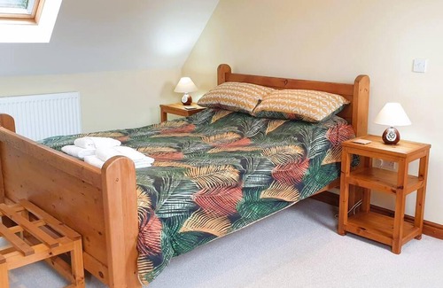 Cwmtirmynach Apartment | Cae Coryn Cottages, Snowdonia (Troed y Graig)