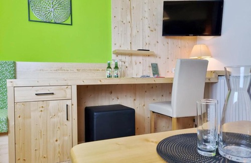 Hirschenwies House | Café-Pension Kristall