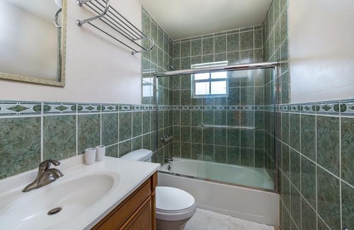 Bottle Creek Apartment | Caicos Cactus Residence
