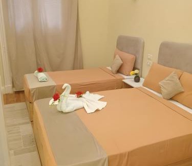 Qasr an-Nil Hotel | Cairo Hub Downtown Hotel