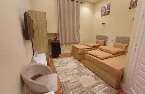Qasr an-Nil Hostel | Cairo Hub